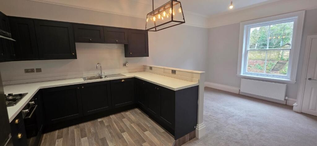 Main image of property: Gledhow Lane, Leeds, West Yorkshire, LS8