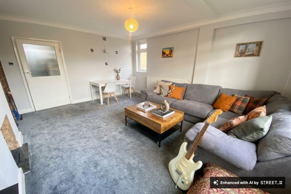 Apartment in Southampton - View 5