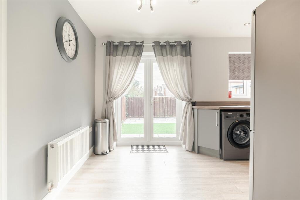 House in Barrow-in-Furness, Ormsgill, Barrow - View 5