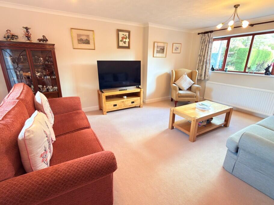 House in Reading, Wokingham - More