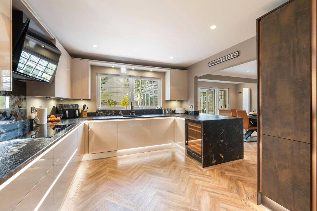 House in Mount Melville, Balone - View 3