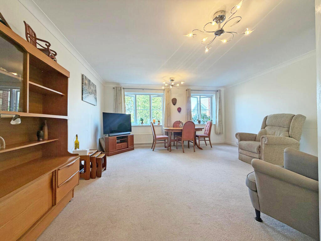 Apartment in Ilford - View 5