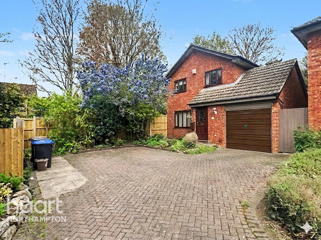 Main image of property: The Avenue, Northampton