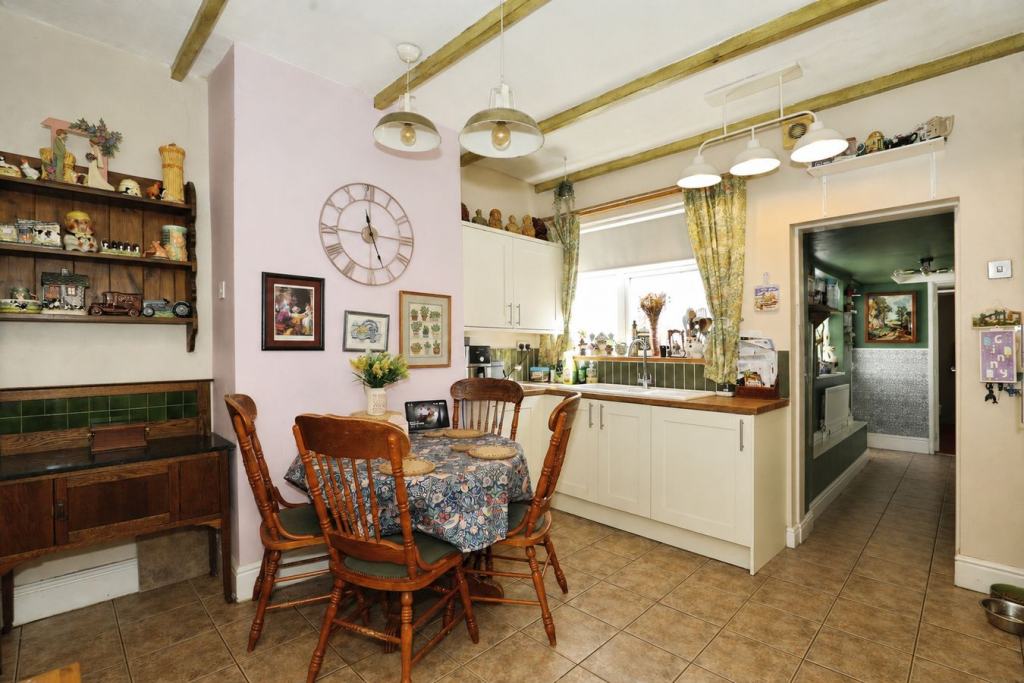 House in Stoke-on-Trent - View 4