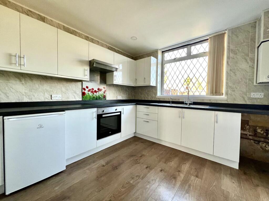Hampden Road, Slough, SL3 photo 3