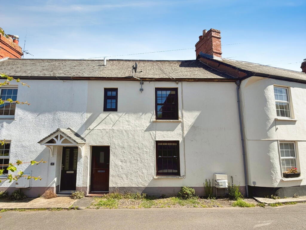 2-bed house on Combeland Road, Alcombe, Minehead, £180,000
