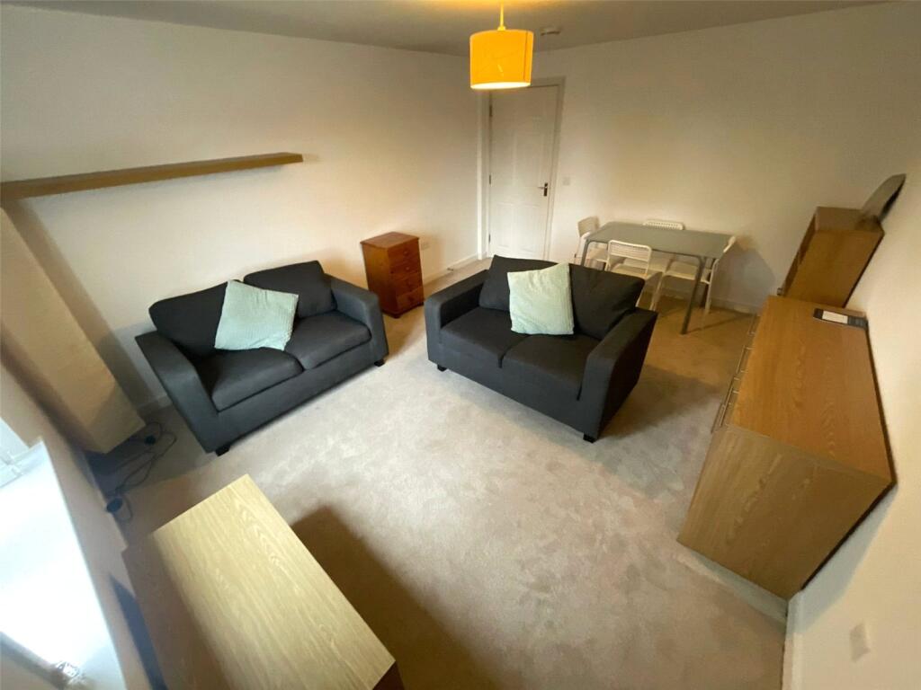 Apartment in Stockport, Greater Manchester - View 2