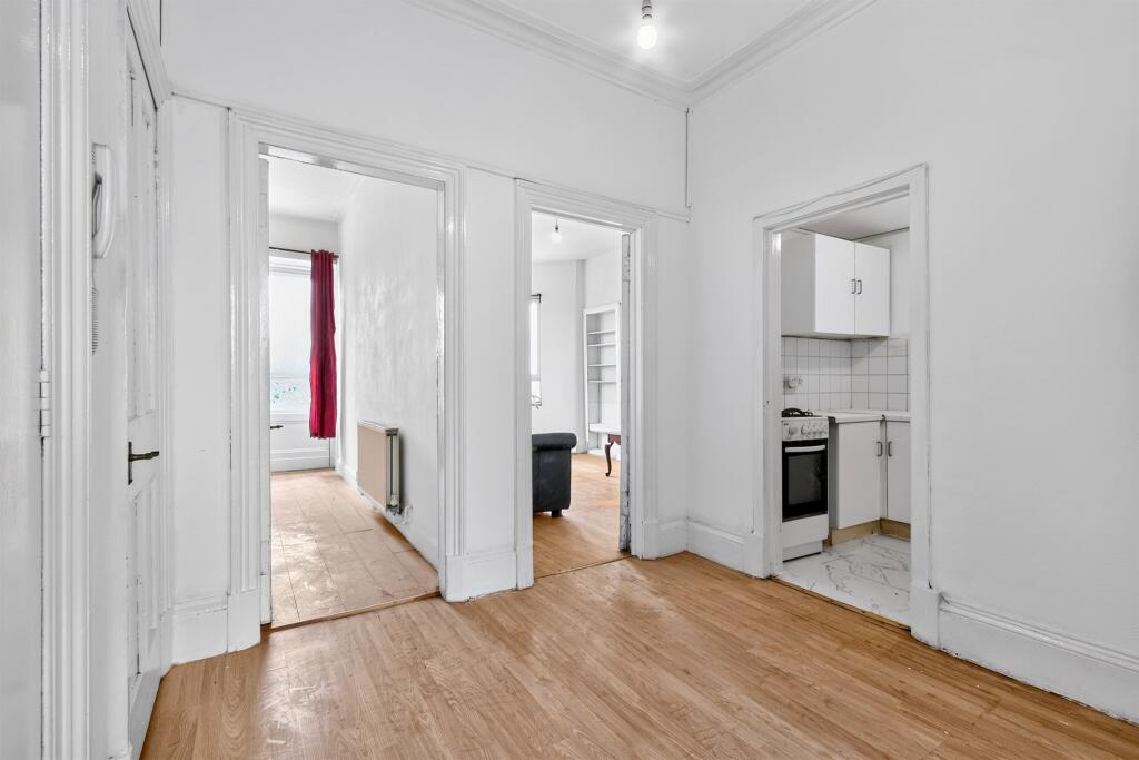 Apartment in Glasgow, Ibroxholm, Bellahouston - View 5