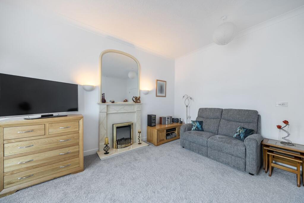 Apartment in Preston - View 3