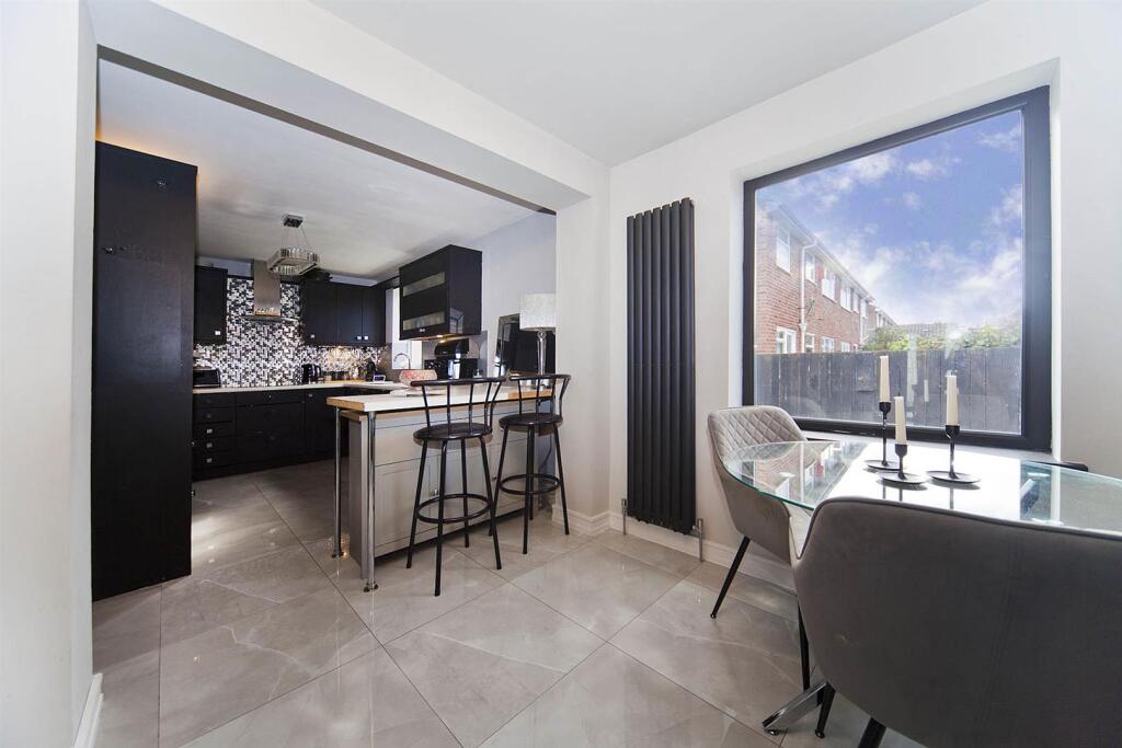 House in Stockton-on-Tees - More