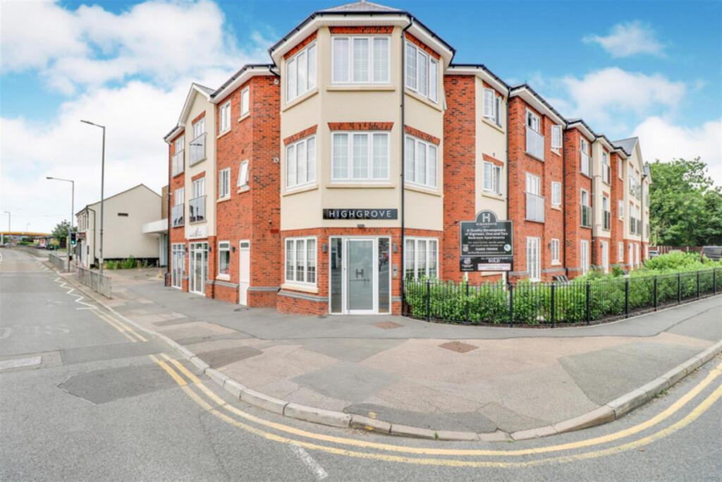 Main image of property: High Road, Benfleet, SS7