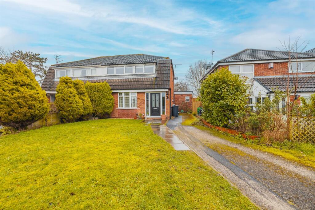 Main image of property: Sandon Crescent, Neston, Cheshire