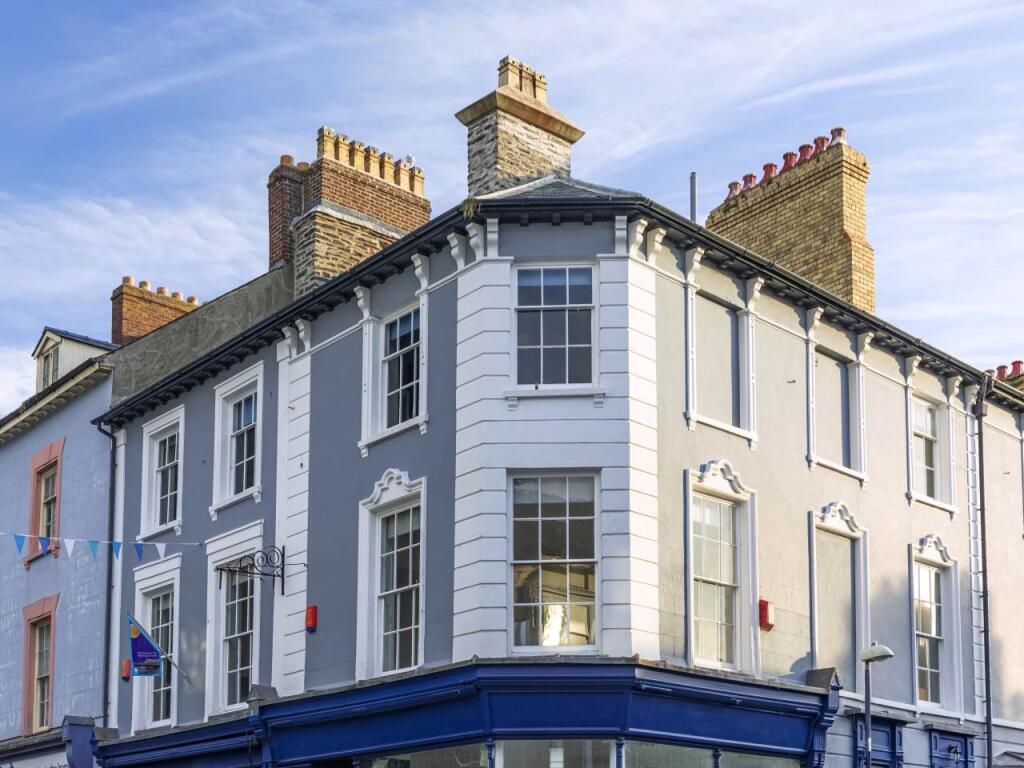 Main image of property: Flat 4, 2-4 New Street, Aberystwyth, Ceredigion
