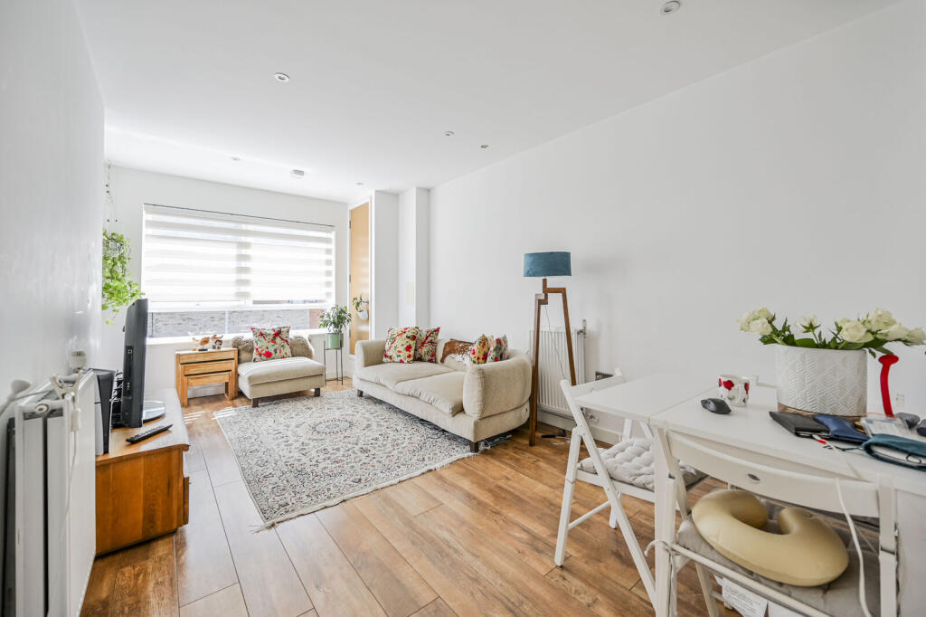 Apartment in London - View 2
