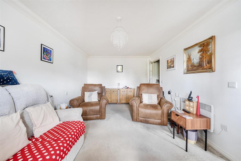 Apartment in Southampton, Bitterne - View 4