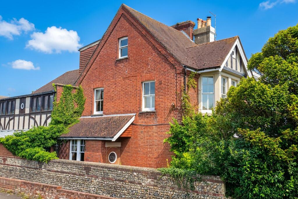 Main image of property: River Road, Littlehampton, BN17