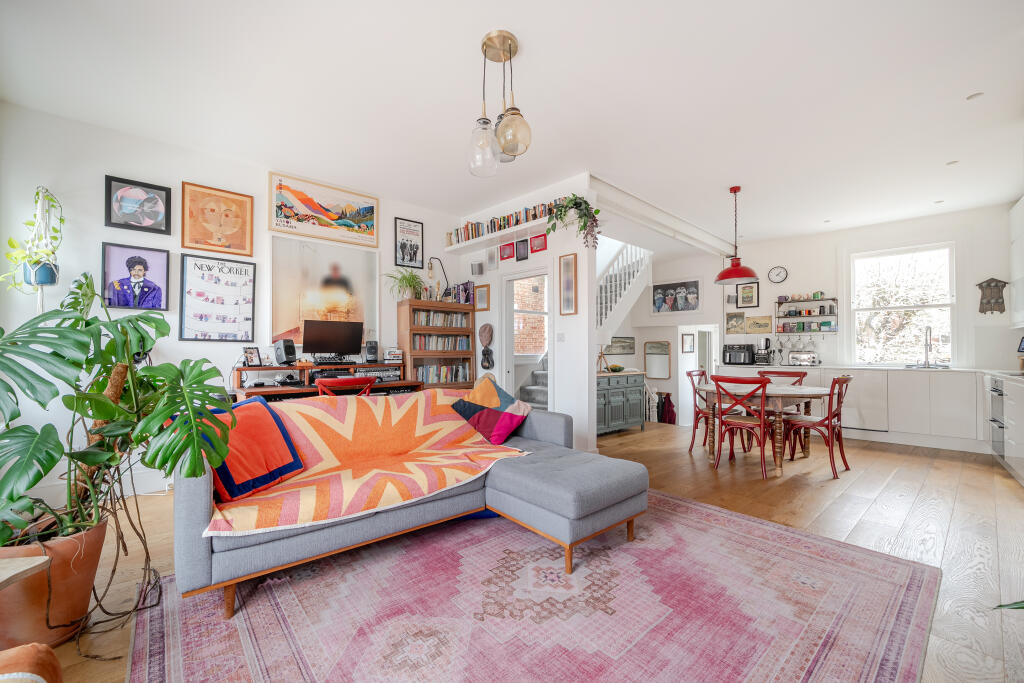 Main image of property: Palace Road, London, N8