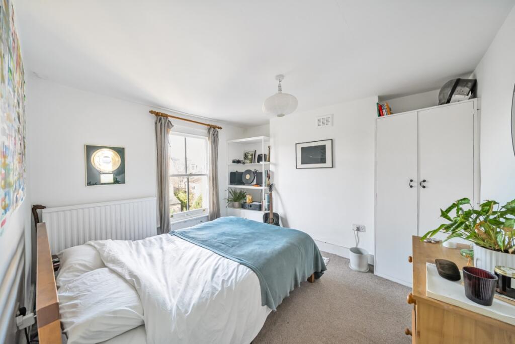 Apartment in London - View 5
