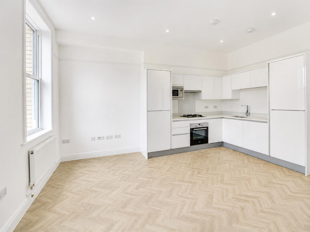 Apartment in Croydon - View 4