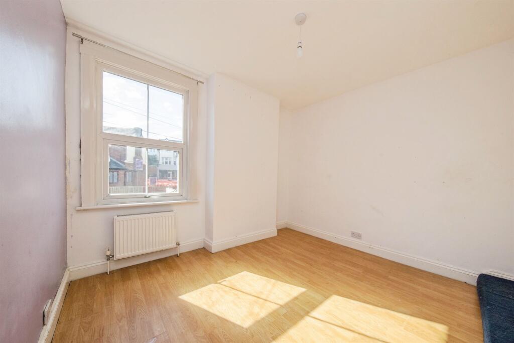 House in Harwich, Upper Dovercourt - More