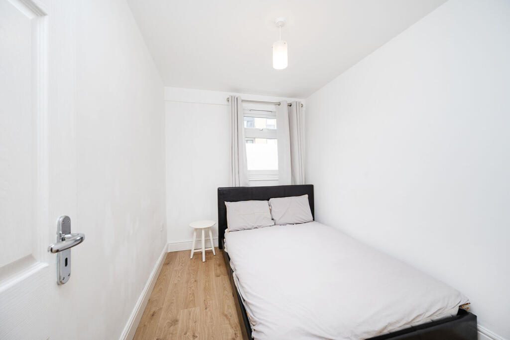 Apartment in London - More