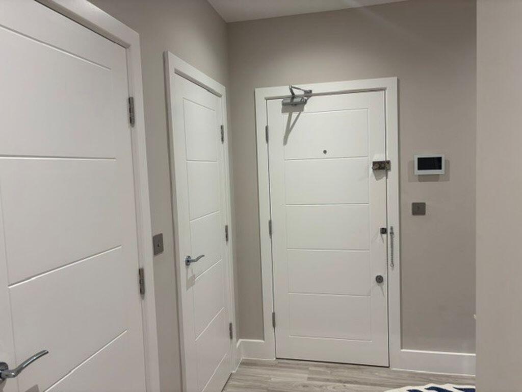 Apartment in Wokingham, Molly Millars Lane Industrial Estate, Emmbrook - More