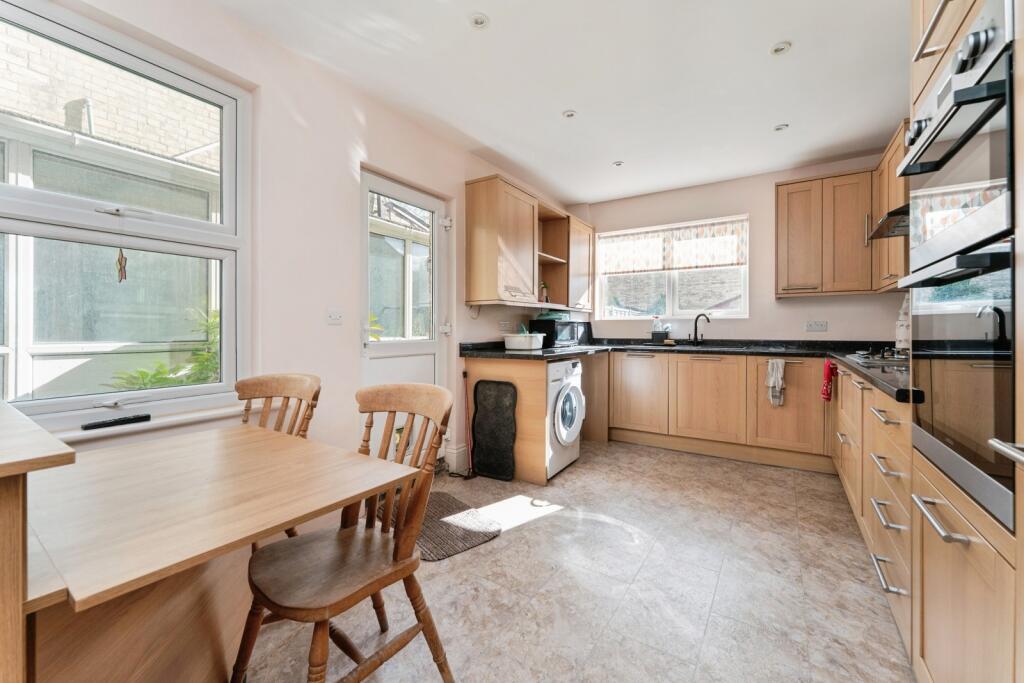 House in Cambridge, Romsey - View 4
