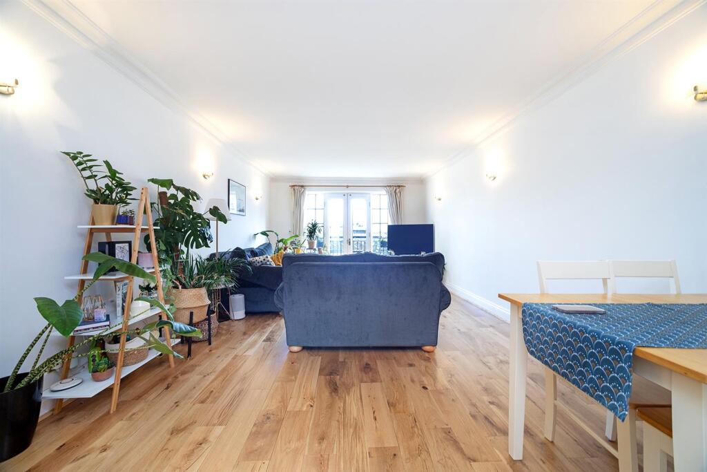 Apartment in London - View 2
