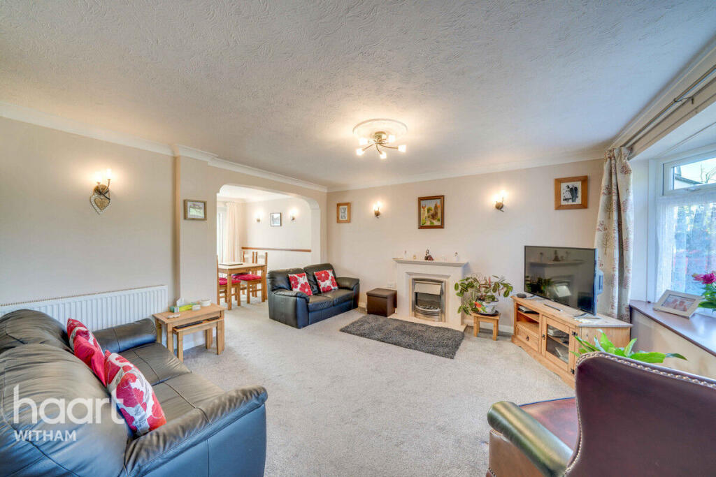 House in Braintree, Meadow View, Silver End - View 3