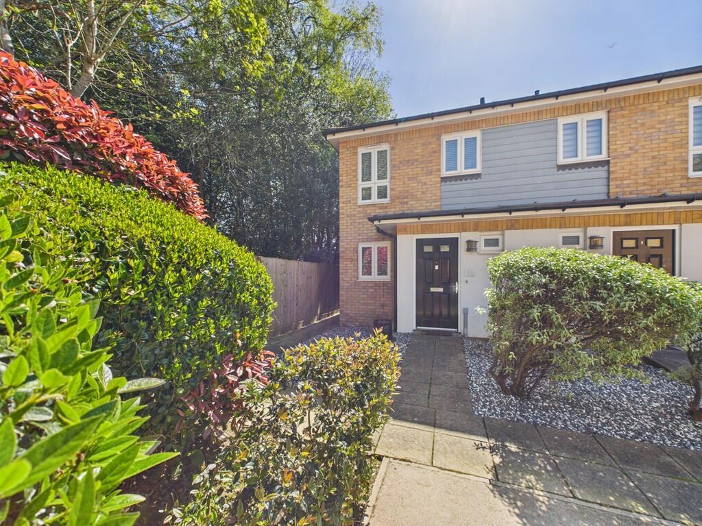 Pound Hill, Crawley photo 5