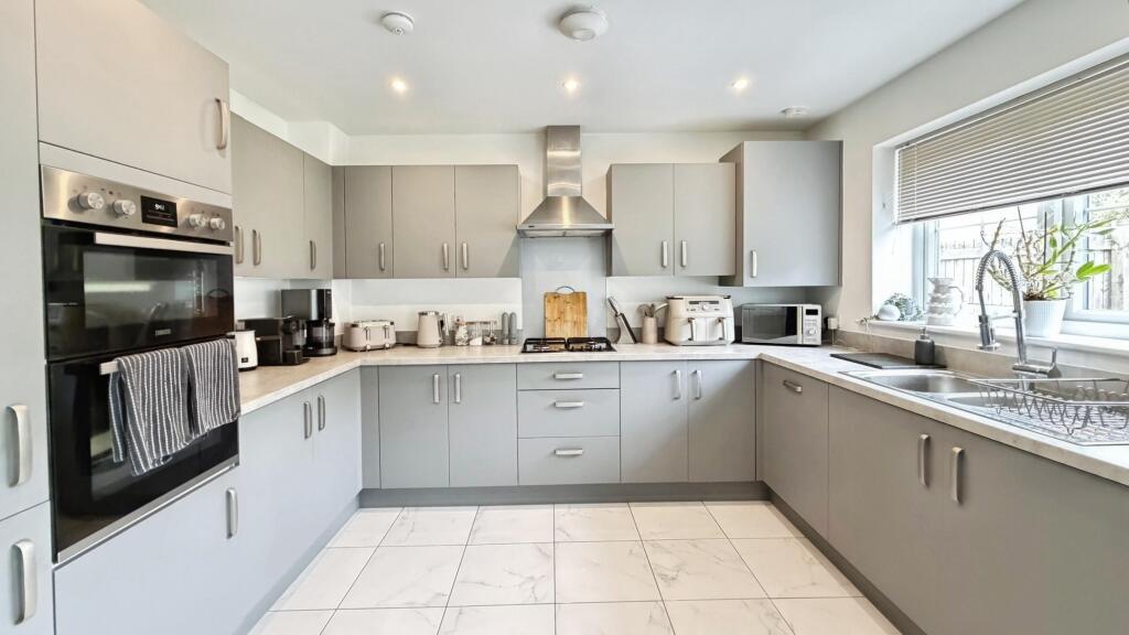 House in Wakefield, Normanton - View 5