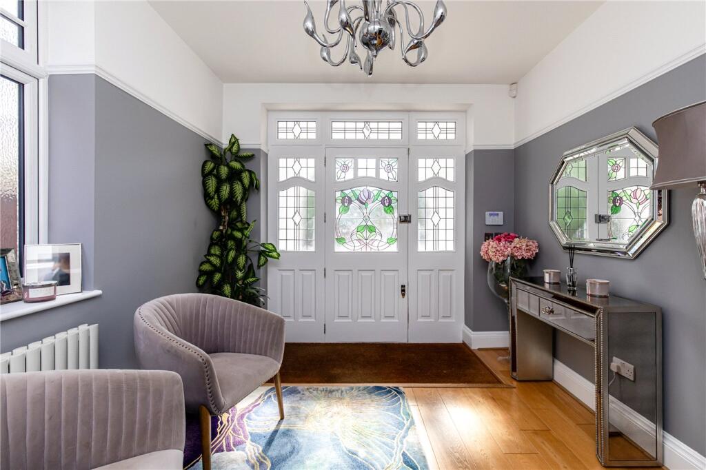 House in London - View 2