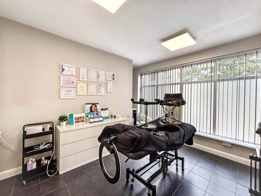 Apartment in Tonbridge - View 5
