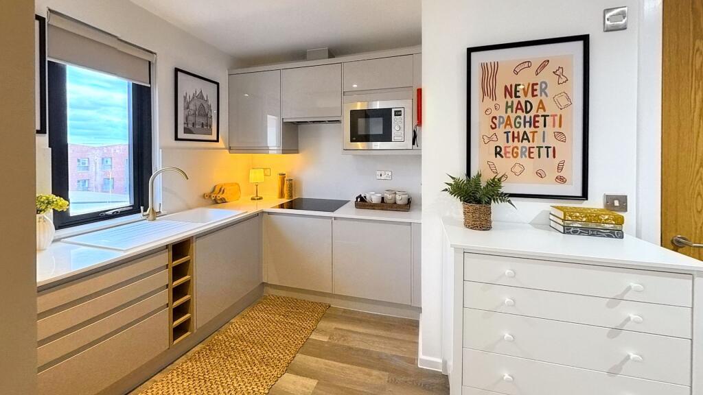 Main image of property: Gold Wentworth- Studio 27 |Verney St