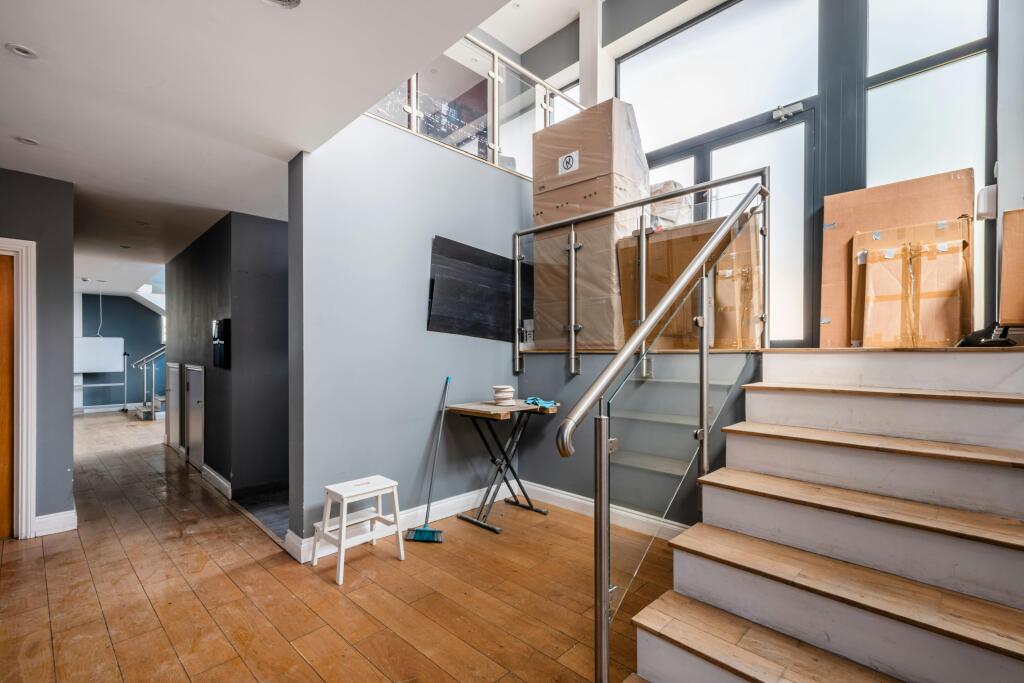 Hoxton St 128 - Low Res 12.jpg
