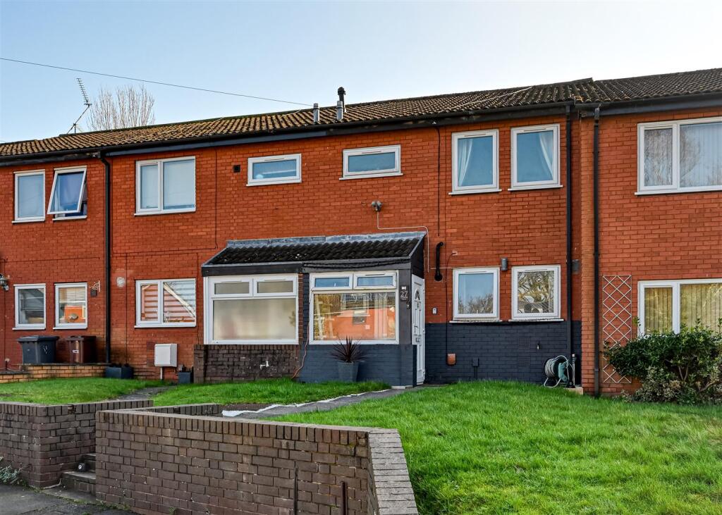 3-bed terraced on 27 Alderton Drive, Bradmore, Wolverhampton, WV3 7JZ, £249,950