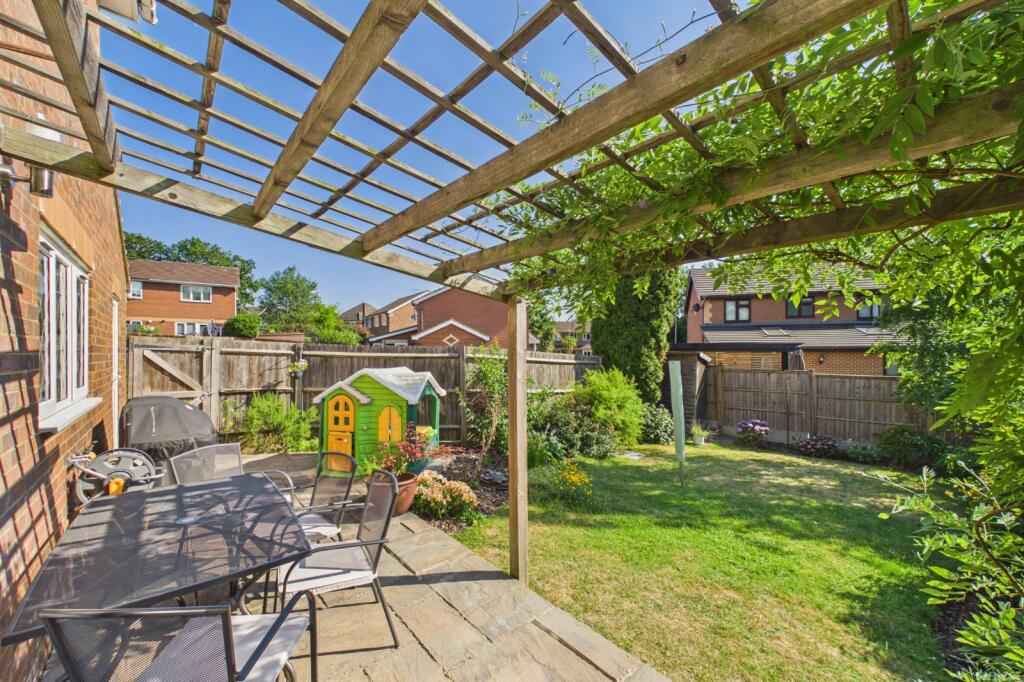 Ormathwaites Corner, Warfield, Bracknell, Berkshire, RG42 - View 6
