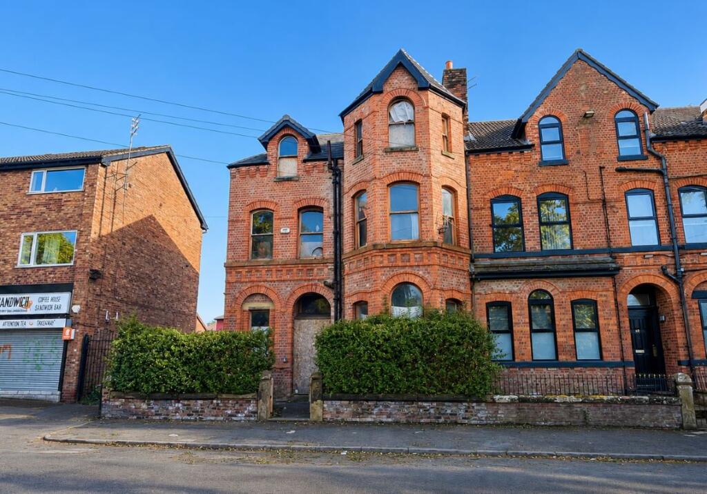 Main image of property: 42 Crumpsall Lane, Manchester, Lancashire, M8 5FB