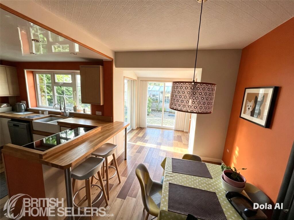 House in Lincoln - View 5