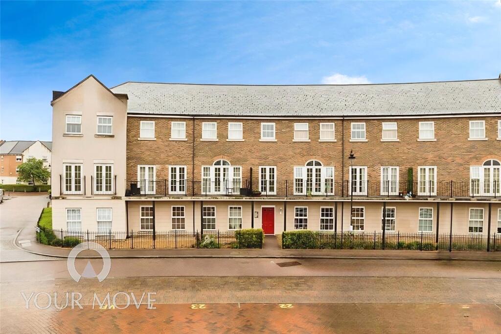 2-bed flat on Palladian Circus, Greenhithe, Kent, DA9, £240,000