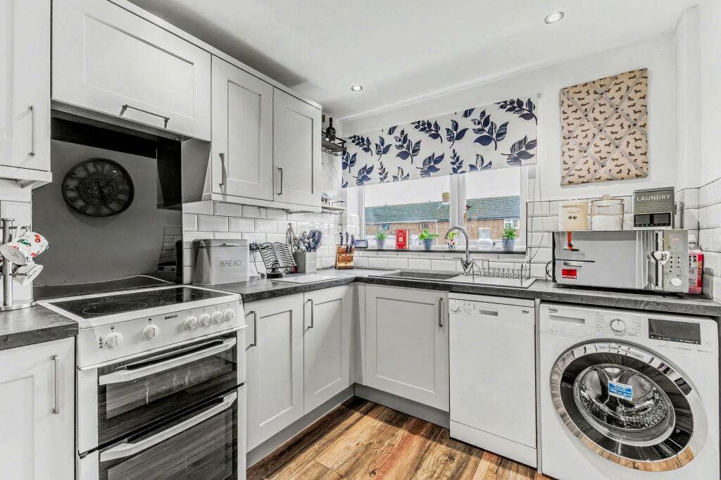 Furlongs Road, Pershore, WR10 photo 4