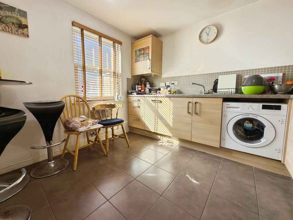 House in Swindon - View 3