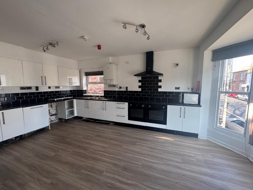 Main image of property: Mansfield Road, Nottingham, NG1