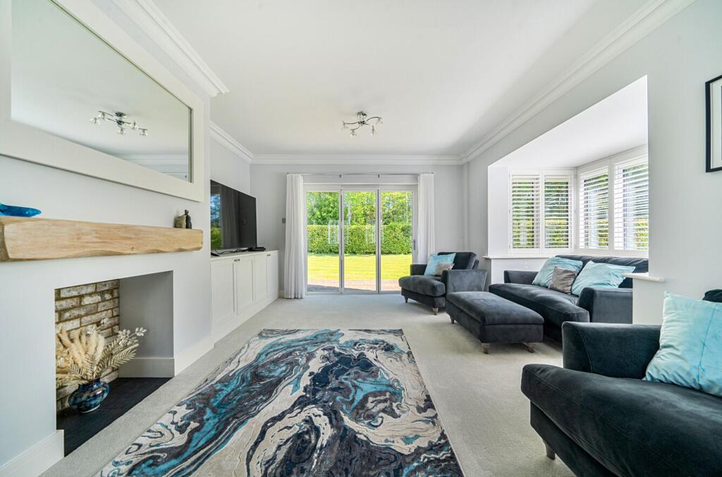 Rookwood Park, Horsham, RH12 - View 3