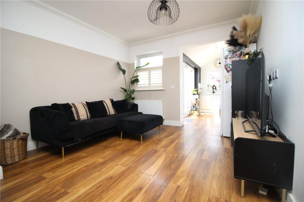 Eastwood Road North, Leigh-on-Sea, Essex, SS9 photo 4