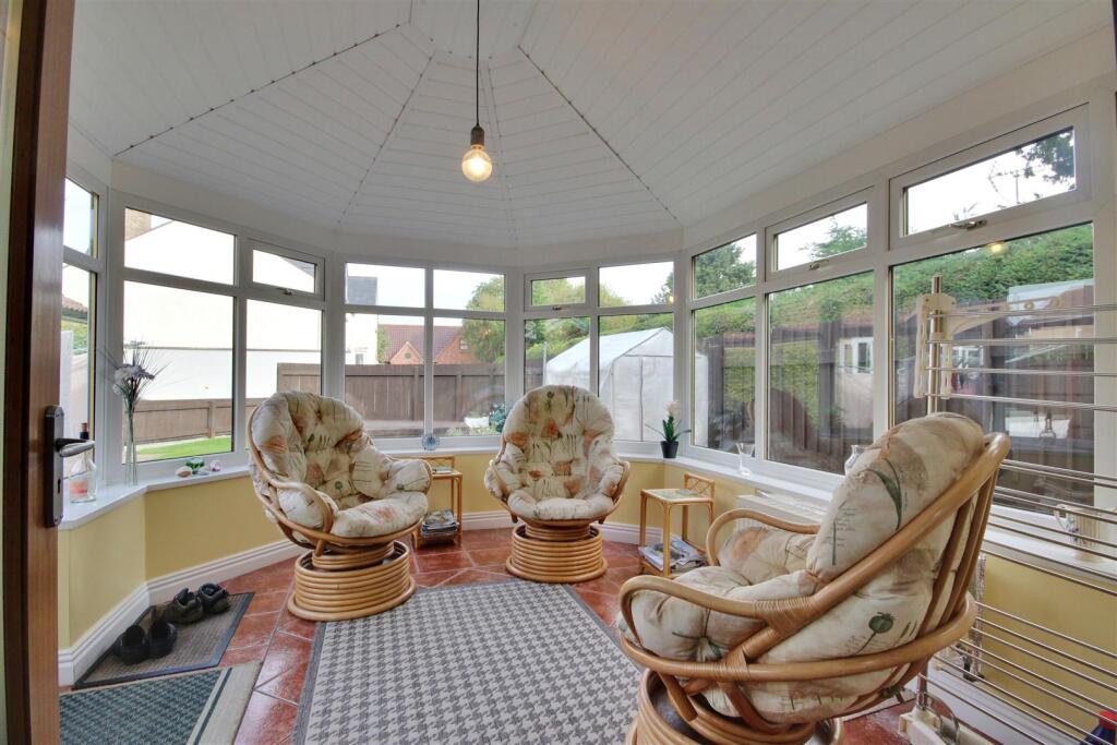 Birchwood Cottage, Woodmansey, Beverley photo 3
