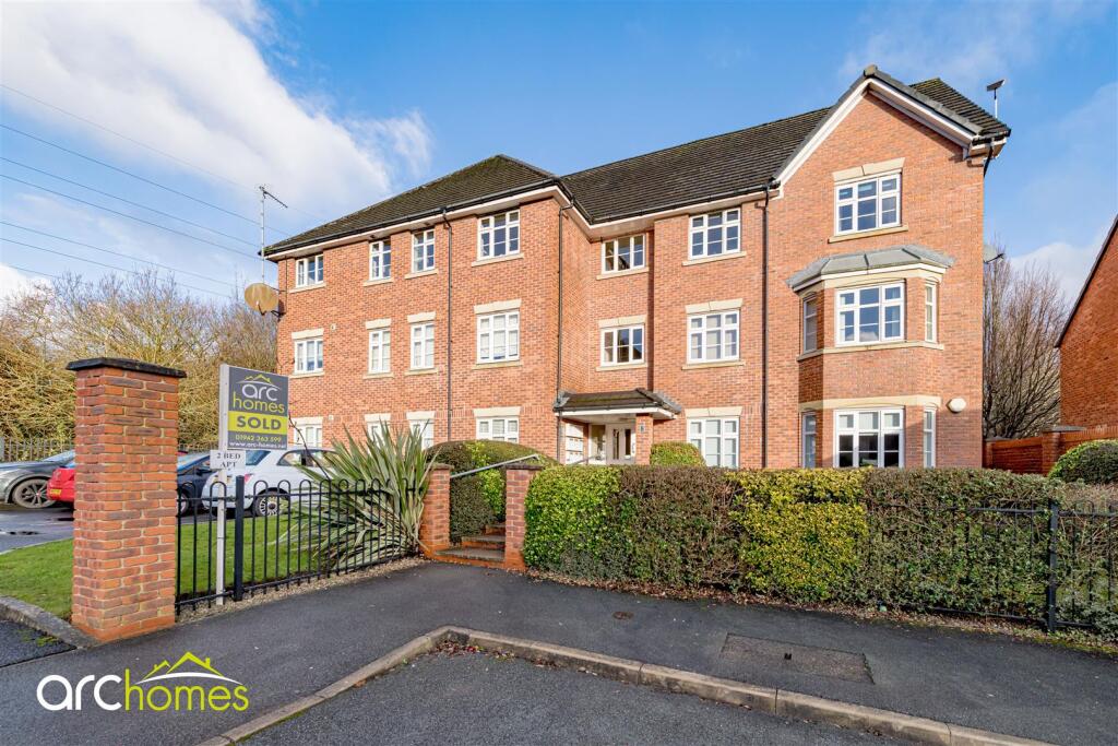 Main image of property: Shalefield Gardens, Atherton