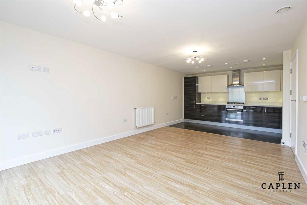 Apartment in London - View 3
