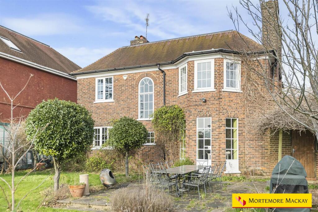 Main image of property: Green Dragon Lane, London