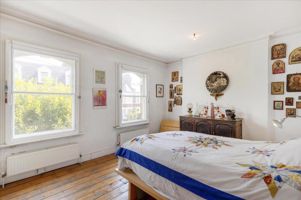 House in London - View 5